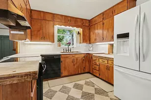 751 Jakway Ave, Benton Harbor, MI 49022 - Photo 4