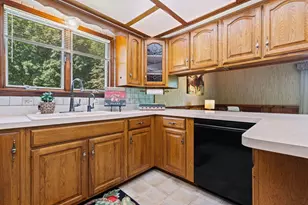 10663 Hall Rd, Whitmore Lake, MI 48189 - Photo 40