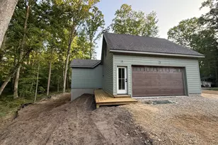 9132 National Pkwy, Union Pier, MI 49129 - Photo 4