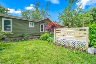 22 Morry St, Hillsdale, MI 49242 - Photo 8