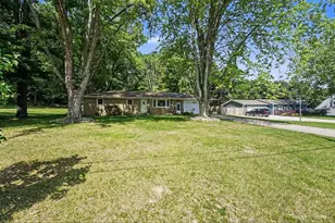 7114 Kay Dr, Greenville, MI 48838 - Photo 4