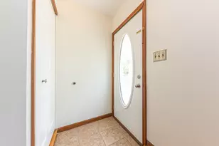 603 Manor Dr, Ann Arbor, MI 48105 - Photo 4