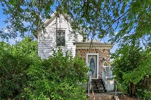 113 N Gorham St, Jackson, MI 49202 - Photo 2