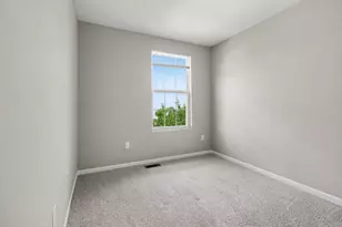 27971 Middleton Dr, Novi, MI 48377 - Photo 14