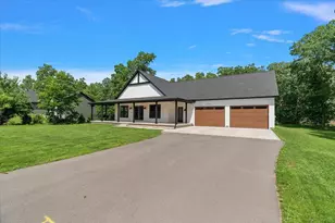 412 Sabine Dr, Muskegon, MI 49442 - Photo 24