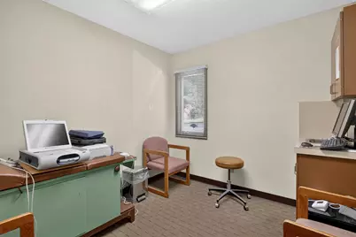 2575 Spring Arbor Road #100, Jackson, MI 49203 - Photo 14
