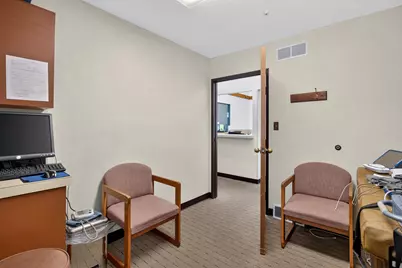 2575 Spring Arbor Road #100, Jackson, MI 49203 - Photo 8