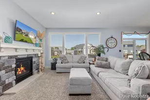 1011 Dreamfield Dr SE, Byron Center, MI 49315 - Photo 6
