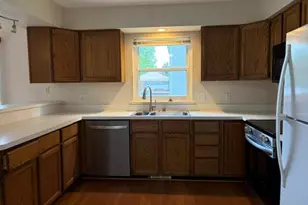 328 N Pointe Dr, Whitmore Lake, MI 48189 - Photo 8