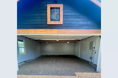 121 E Olds Street, Hartford, MI 49057 - Photo 6