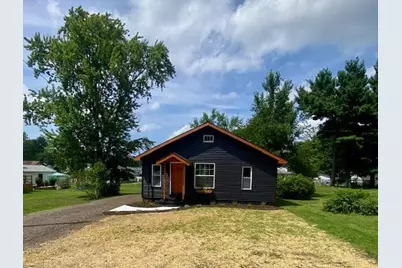 121 E Olds Street, Hartford, MI 49057 - Photo 2