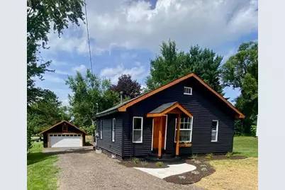 121 E Olds Street, Hartford, MI 49057 - Photo 1