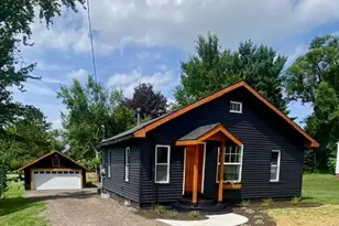121 E Olds St, Hartford, MI 49057 - Photo 1