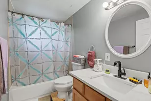 439 S Winding Dr, Waterford, MI 48328 - Photo 8