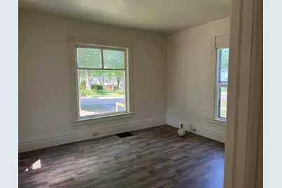 814 N Clinton Street, Albion, MI 49224 - Photo 2