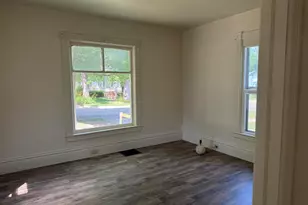 814 N Clinton St, Albion, MI 49224 - Photo 2