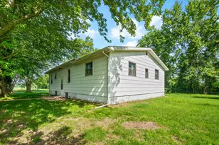3709 Michael Rd, Eau Claire, MI 49111 - Photo 6