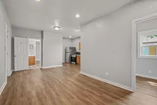 710 Baxter St SE, Grand Rapids, MI 49503 - Photo 2