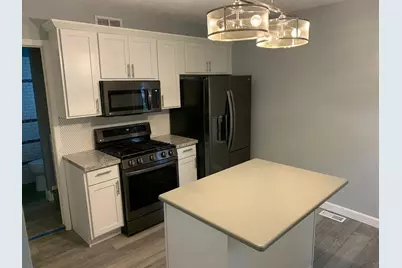 624 Veto Street NW, Grand Rapids, MI 49504 - Photo 2