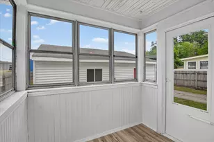 237 N Forbes St, Jackson, MI 49202 - Photo 10
