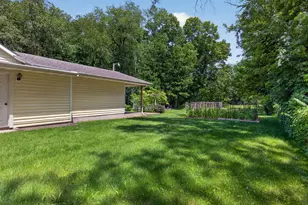 235 Bender St, Jackson, MI 49202 - Photo 36