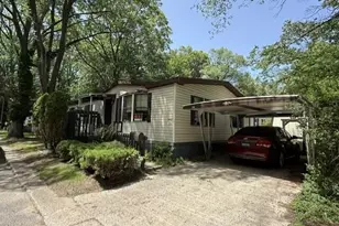 2482 Pembroke Dr, Norton Shores, MI 49441 - Photo 2
