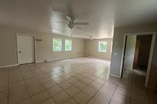 2117 E Jackson Dr, Tekonsha, MI 49092 - Photo 4
