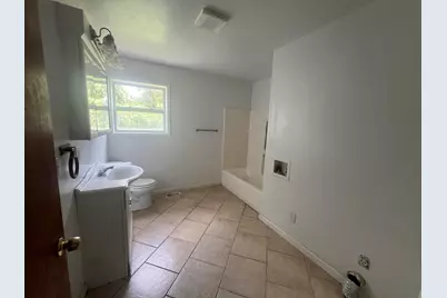 2117 E Jackson Drive, Tekonsha, MI 49092 - Photo 10