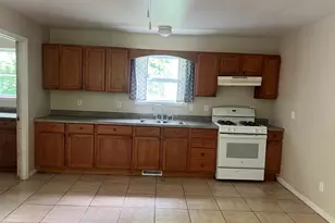 2117 E Jackson Dr, Tekonsha, MI 49092 - Photo 2