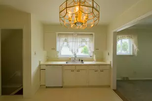 26352 Osmun St, Madison Heights, MI 48071 - Photo 12