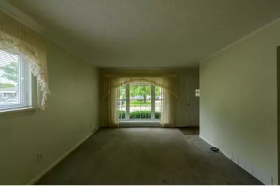 26352 Osmun Street, Madison Heights, MI 48071 - Photo 10