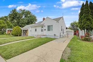 17727 Lowell St, Roseville, MI 48066 - Photo 2