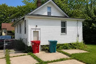 22751 Melrose Ave, Eastpointe, MI 48021 - Photo 2
