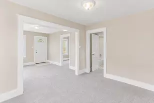 186 W Rundell St, Pontiac, MI 48342 - Photo 4