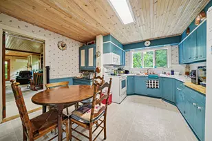 5497 Wilson St, Coloma, MI 49038 - Photo 8