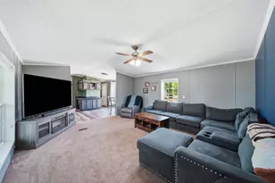 2752 W Mosherville Rd, Jonesville, MI 49250 - Photo 10