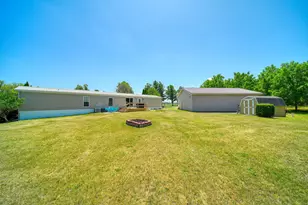 2752 W Mosherville Rd, Jonesville, MI 49250 - Photo 38