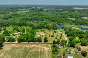 2752 W Mosherville Rd, Jonesville, MI 49250 - Photo 46