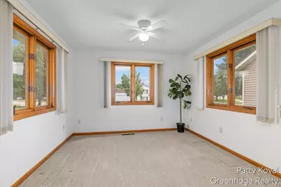 447 Falcon Drive, Wayland, MI 49348 - Photo 10