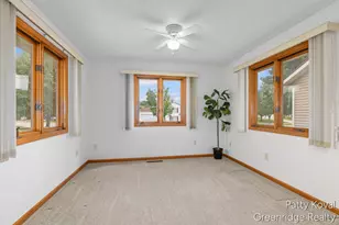 447 Falcon Dr, Wayland, MI 49348 - Photo 10
