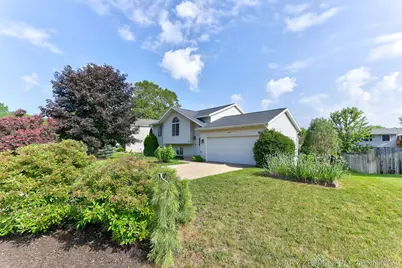 489 Sunmeadow Drive SE, Grand Rapids, MI 49508 - Photo 2