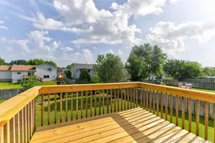 489 Sunmeadow Dr SE, Grand Rapids, MI 49508 - Photo 8