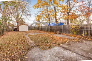 7335 Wiegand Blvd, Center Line, MI 48015 - Photo 14
