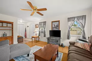 52653 Lakeview Dr, Dowagiac, MI 49047 - Photo 10