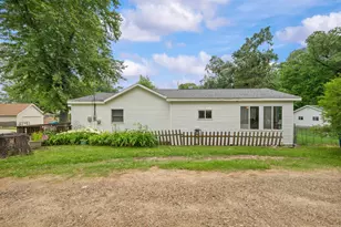 52653 Lakeview Dr, Dowagiac, MI 49047 - Photo 24