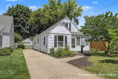 933 Mayhew Wood Drive SE, Grand Rapids, MI 49507 - Photo 2