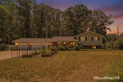 16680 Quincy Street, Holland, MI 49424 - Photo 2