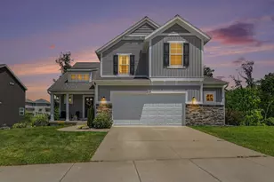 348 Park Pl Dr NE, Rockford, MI 49341 - Photo 2