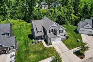 348 Park Pl Dr NE, Rockford, MI 49341 - Photo 4