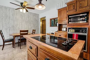 601 W North St, Paw Paw, MI 49079 - Photo 8